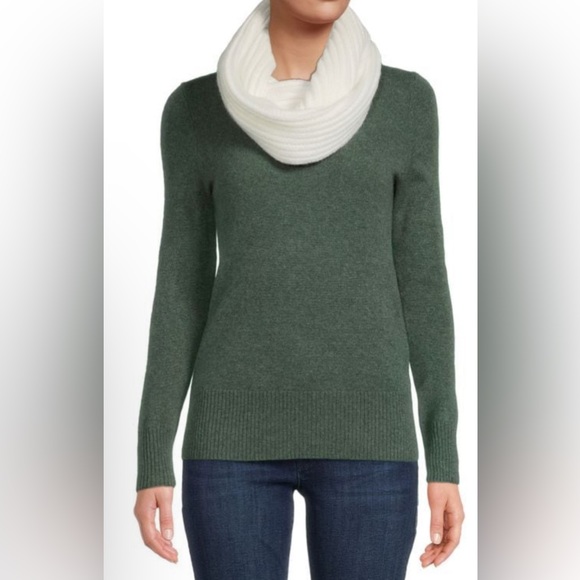 Hat Attack Infinity Scarf - new with tags - Revolve - White - Picture 3 of 5